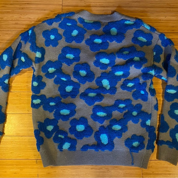 Floral Patterned Sweater - Blue and Gray - Picture 1 of 4